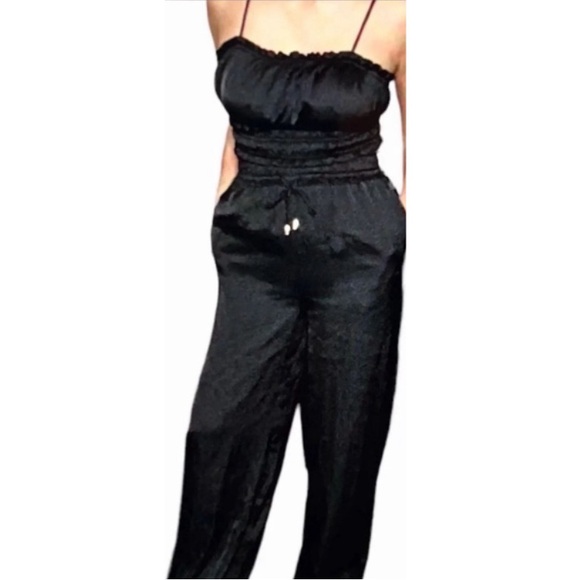 House of Harlow NWT Two Piece Top/Wide Leg Pant Set - Picture 3 of 11